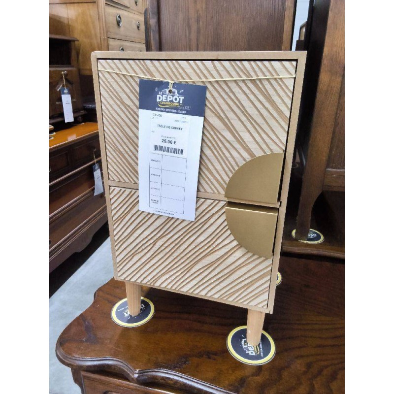 TABLE DE CHEVET