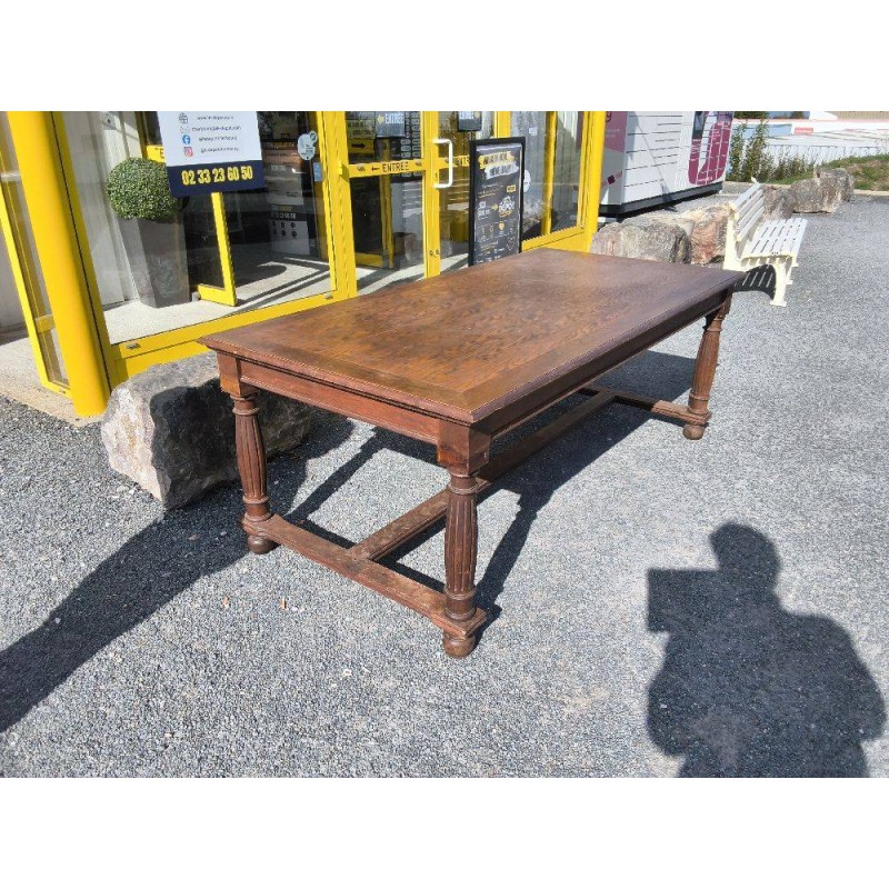 TABLE CHENE GM STYLE MONASTERE