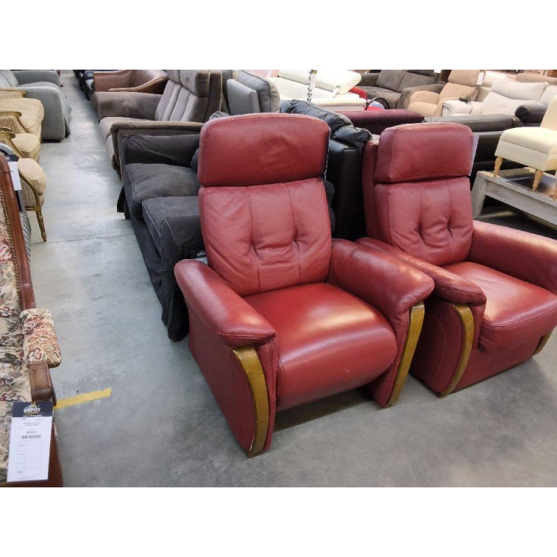FAUTEUIL CUIR ROUGE L\'UNITE